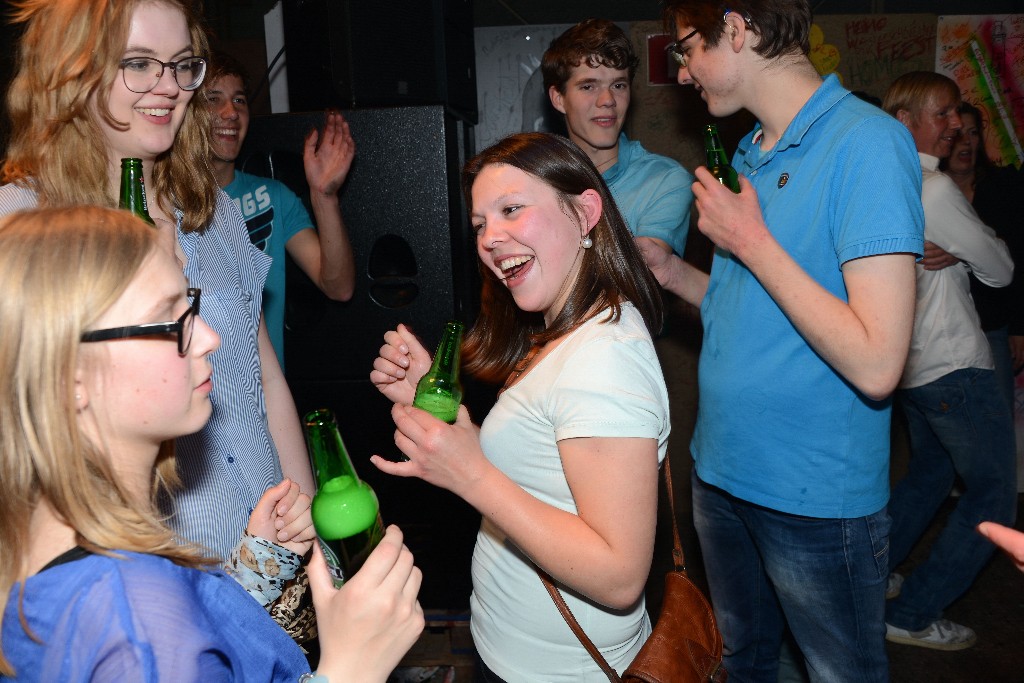 ../Images/Feest zonder naam 2015 250.jpg